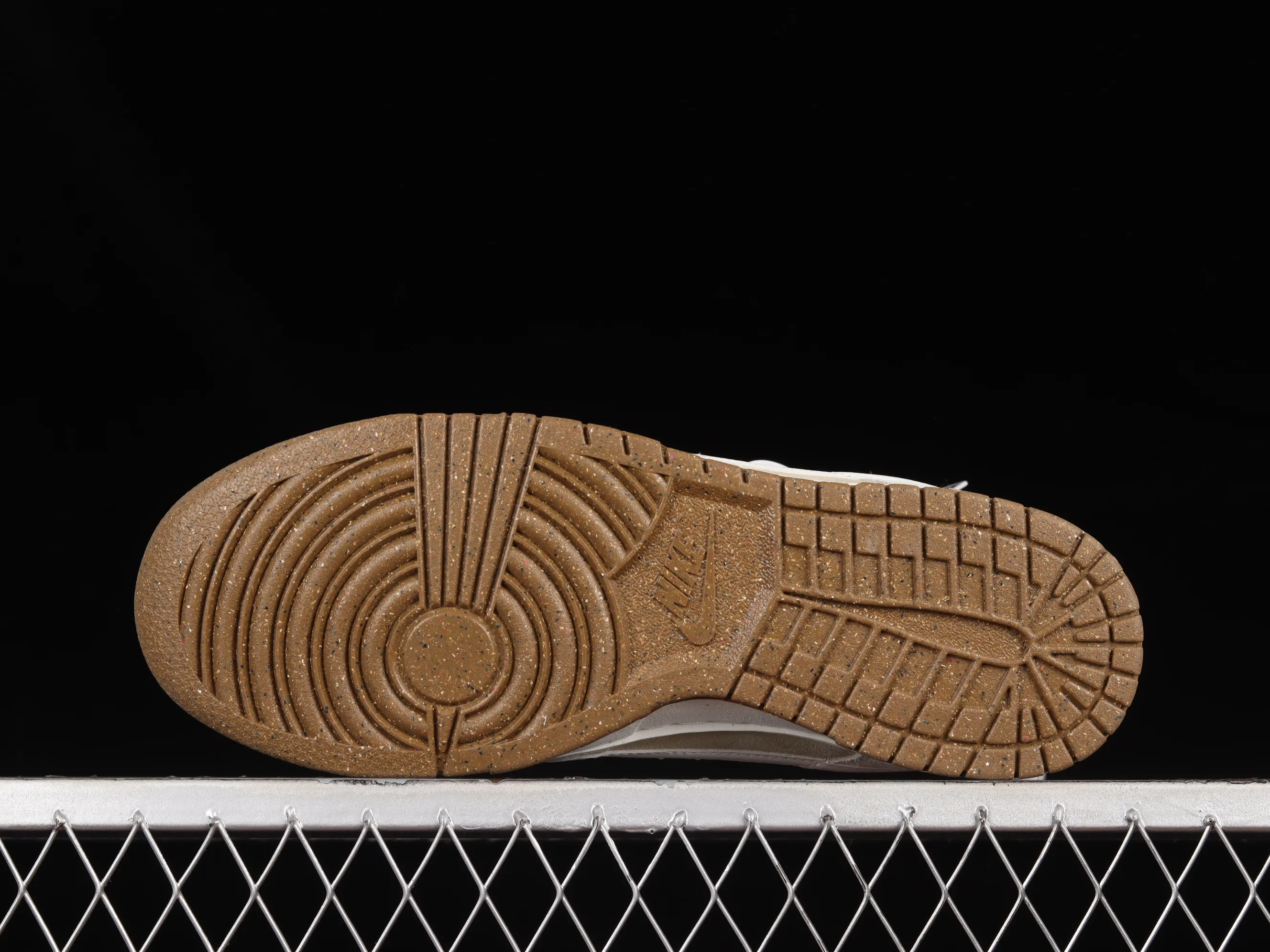 All categories Nk SB Dunk series Nk SB Dunk Low low-top sneakers Nk SB Dunk Low "85" white and brown double hook SB low-top sports and leisure sneakers DO9457-113